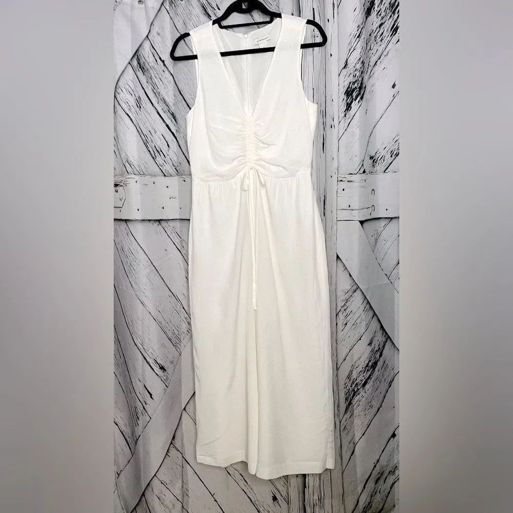 Club Monaco Jumpsuit Sleeveless Off-White  Size 6